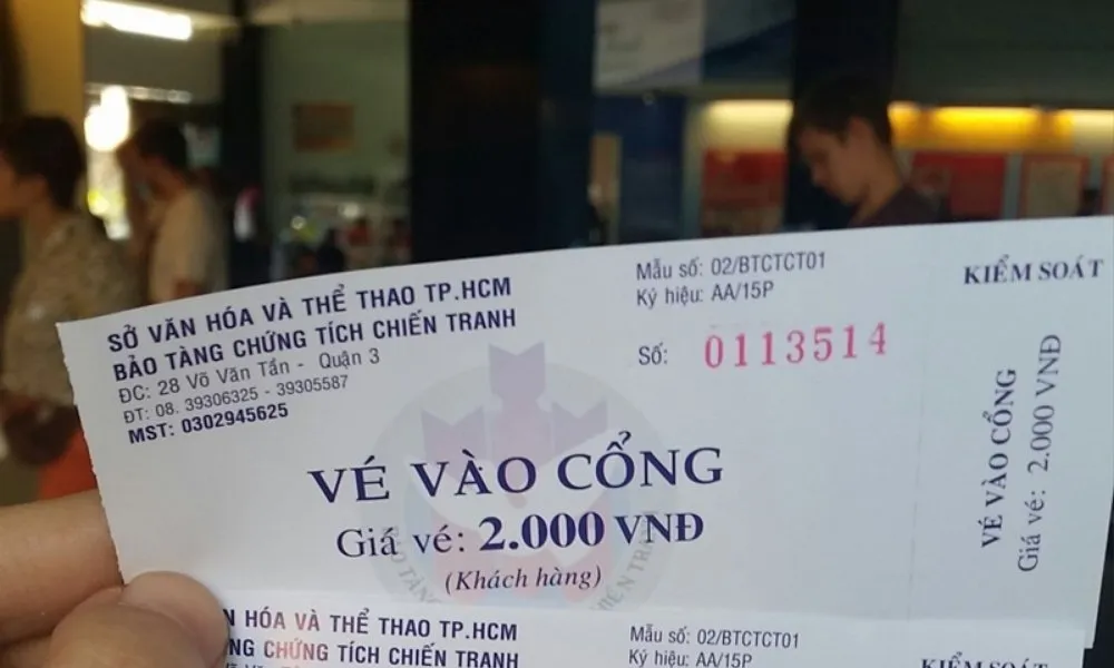 VÃ© vÃ o cá»•ng Báº£o tÃ ng Chá»©ng tÃ­ch Chiáº¿n tranh dÃ nh cho khÃ¡ch tham quan. 