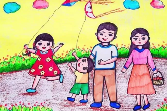 Tranh vẽ bố đang cõng con gái chạy trên bãi biển