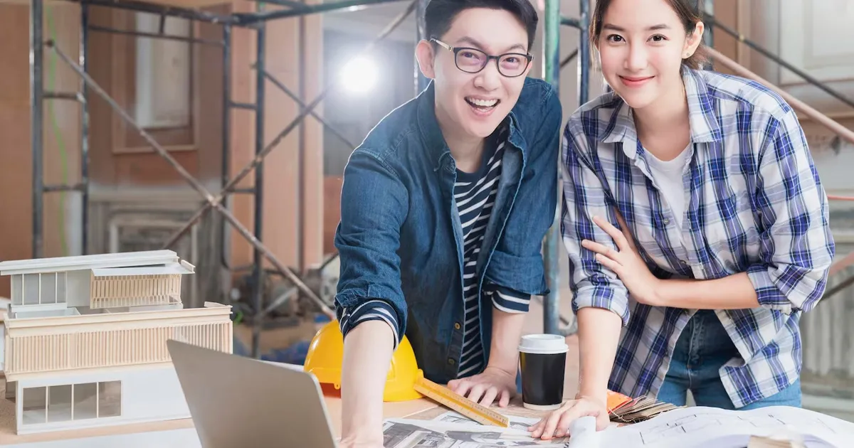 Project Manager (PM) là người chịu trách nhiệm lập kế hoạch, thực hiện, giám sát và hoàn thành dự án