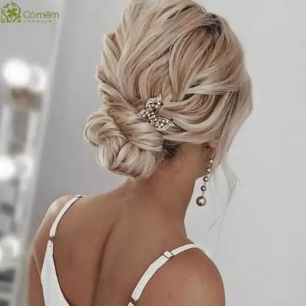 Kiểu búi tóc Pháp dịu dàng nữ tính