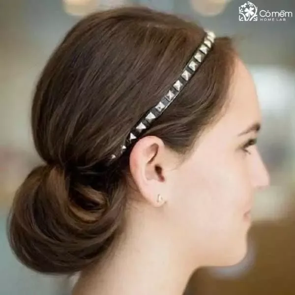 Búi tóc kết hợp phụ kiện độc đáo