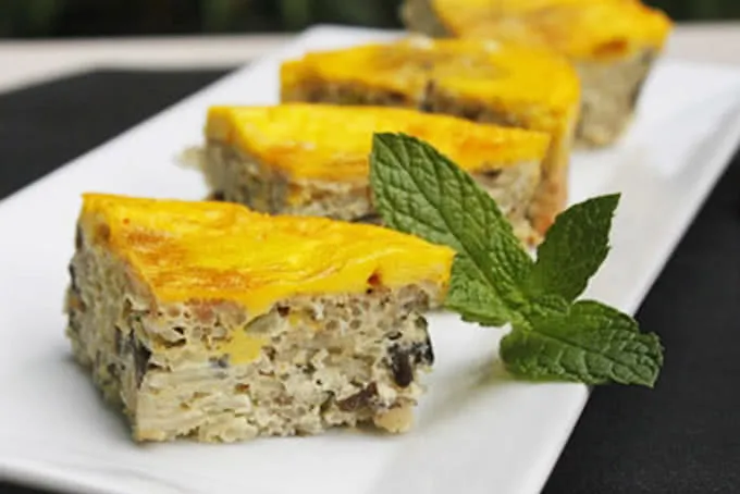 Chả trứng hấp chín vàng óng