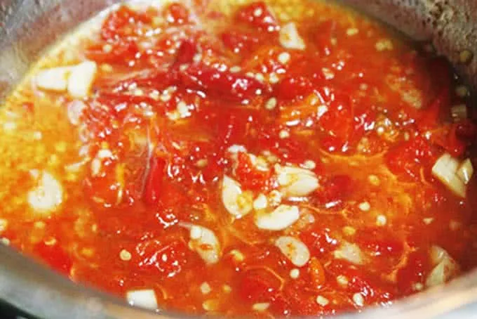 Nước mắm chua ngọt pha chế ăn kèm cơm tấm
