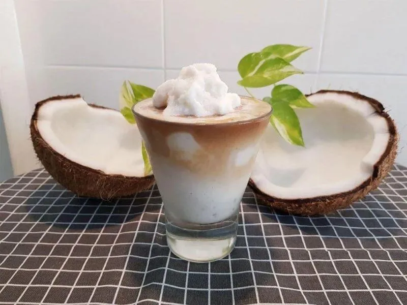 Hướng dẫn pha chế cafe cốt dừa truyền thống tại nhà