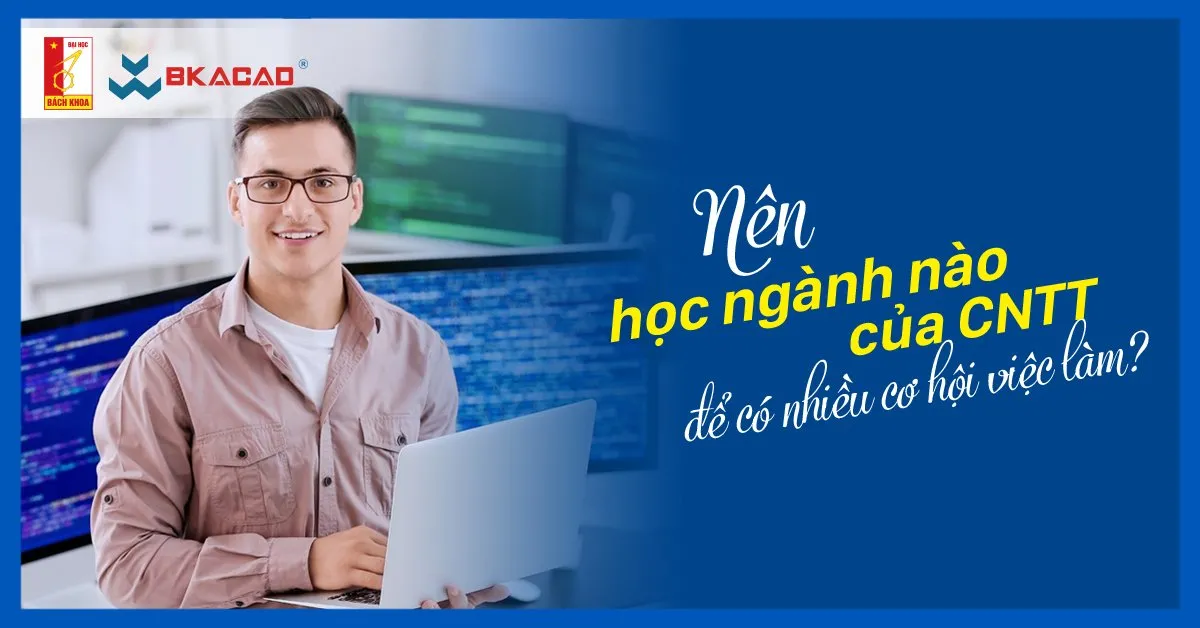 Nhân viên CNTT làm việc trong phòng máy chủ