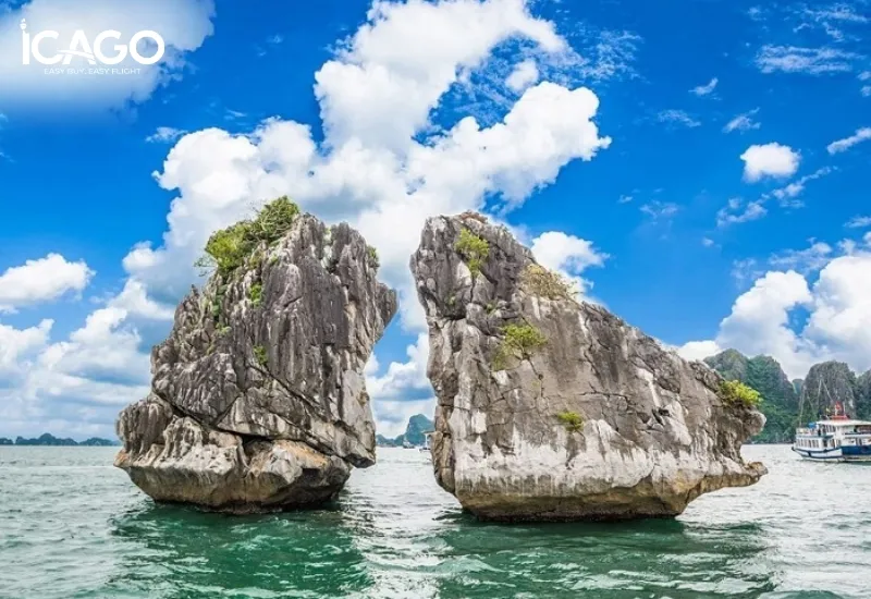 Hòn Trống Mái, biểu tượng đặc trưng của Vịnh Hạ Long, chủ thể phổ biến cho tranh vẽ