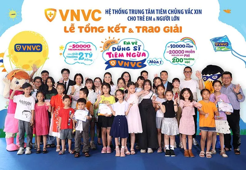 Lễ tổng kết và trao giải cuộc thi vẽ &quot;Em vẽ Dũng sĩ Tiêm ngừa cùng VNVC&quot;