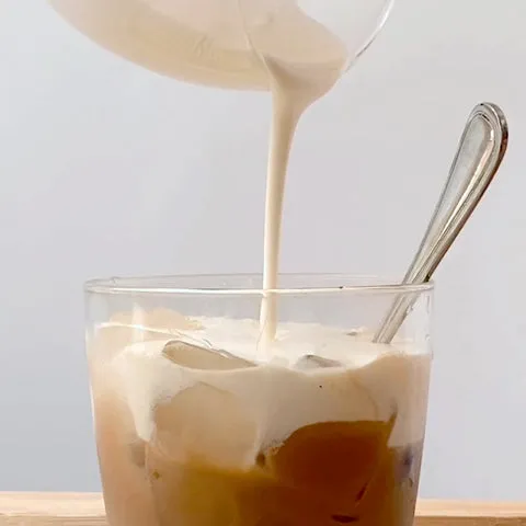 Hoàn thành ly cà phê kem muối thơm ngon