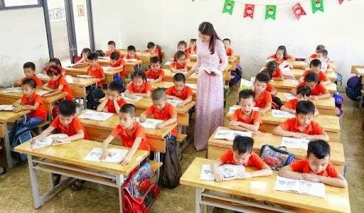 So sánh phương pháp học truyền thống và STEM ở tiểu học